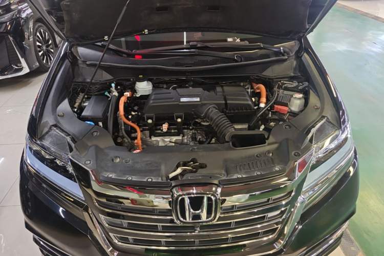 Used Honda Elysion 2019 2.0L Hybrid Luxury Edition Engine Bay