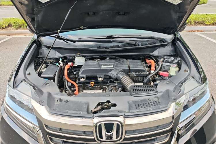 Used Honda Elysion 2019 2.0L Hybrid Luxury Edition Engine Bay