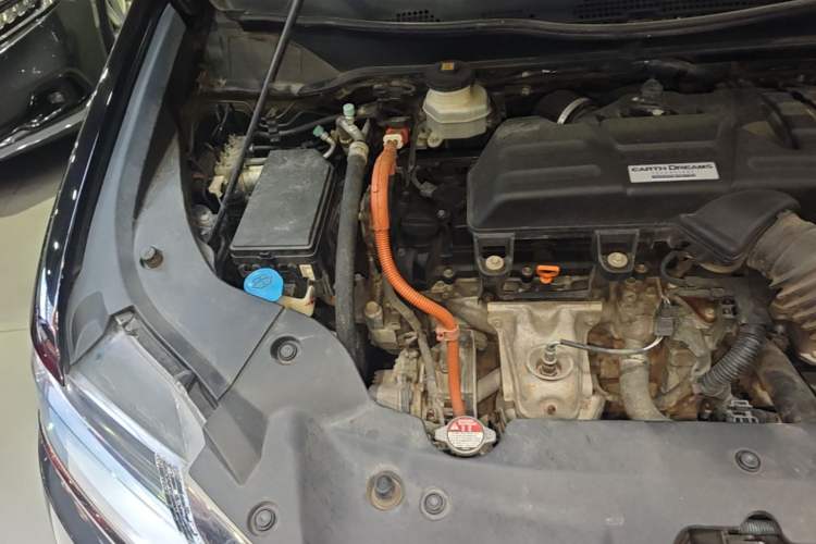 Used Honda Elysion 2019 2.0L Hybrid Luxury Edition Engine Bay Right
