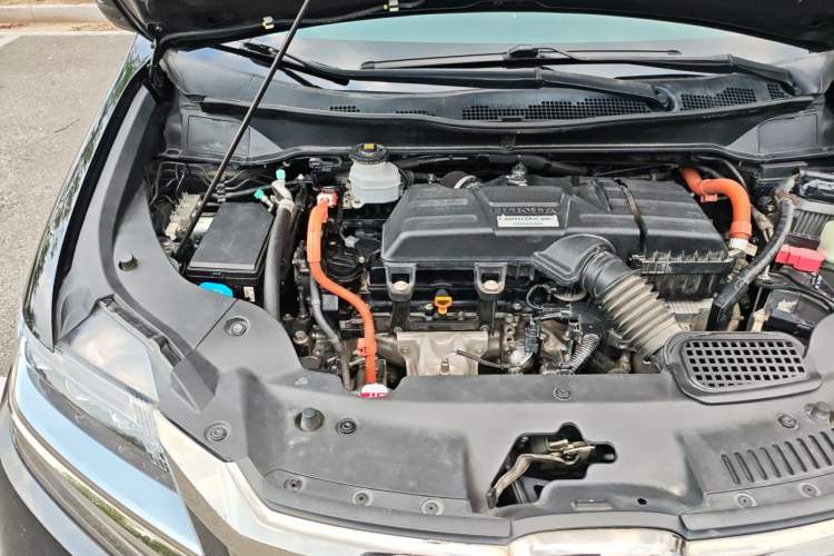 Used Honda Elysion 2019 2.0L Hybrid Luxury Edition Engine Bay Right