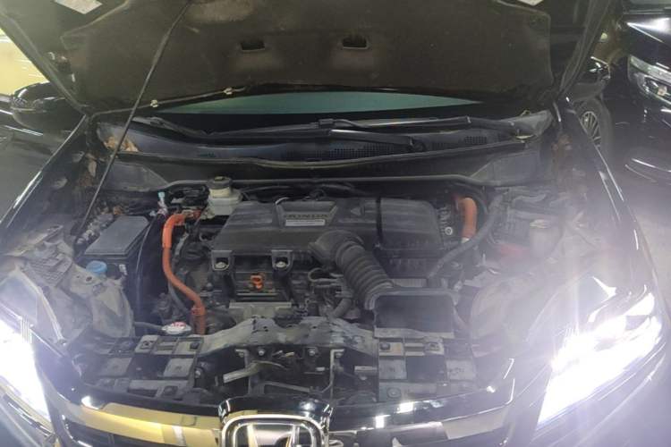 Used Honda Elysion 2019 2.0L Hybrid Luxury Edition Engine Bay