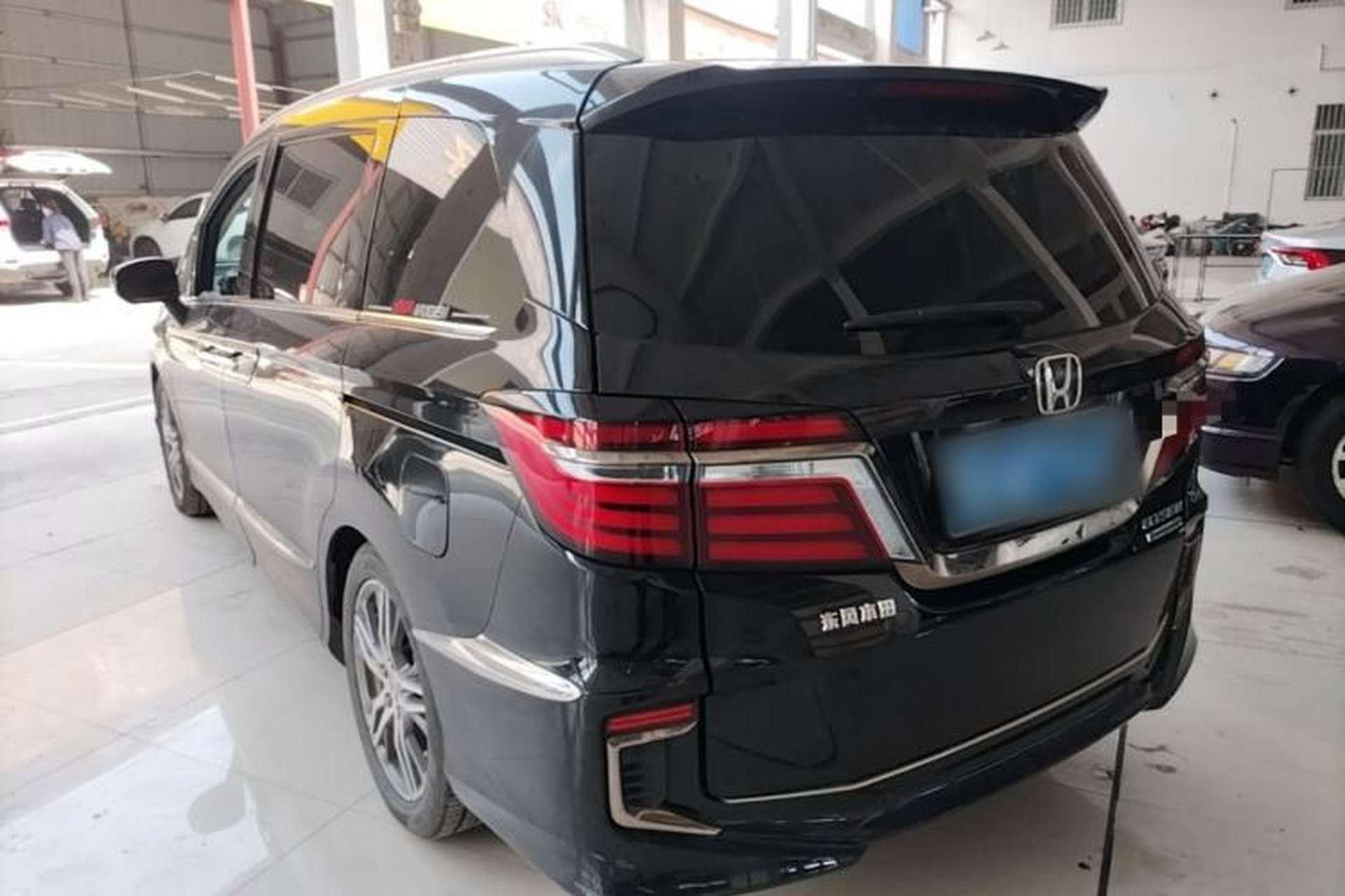Used Honda Elysion 2019 2.0L Hybrid Luxury Edition Exterior 2