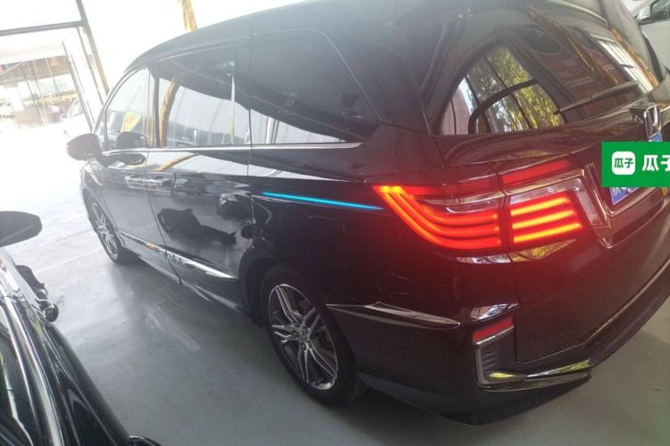 Used Honda Elysion 2019 2.0L Hybrid Luxury Edition Exterior 3