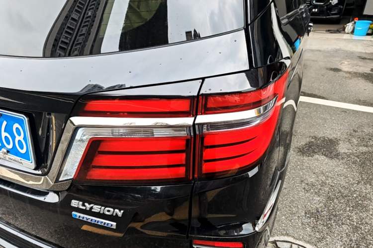 Used Honda Elysion 2019 2.0L Hybrid Supreme Edition Exterior 3