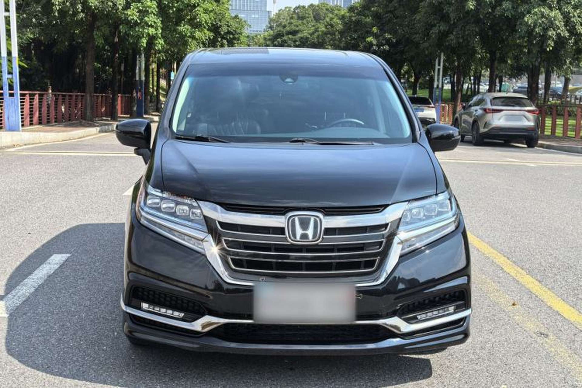 Used Honda Elysion 2019 2.0L Hybrid Luxury Edition Exterior 3