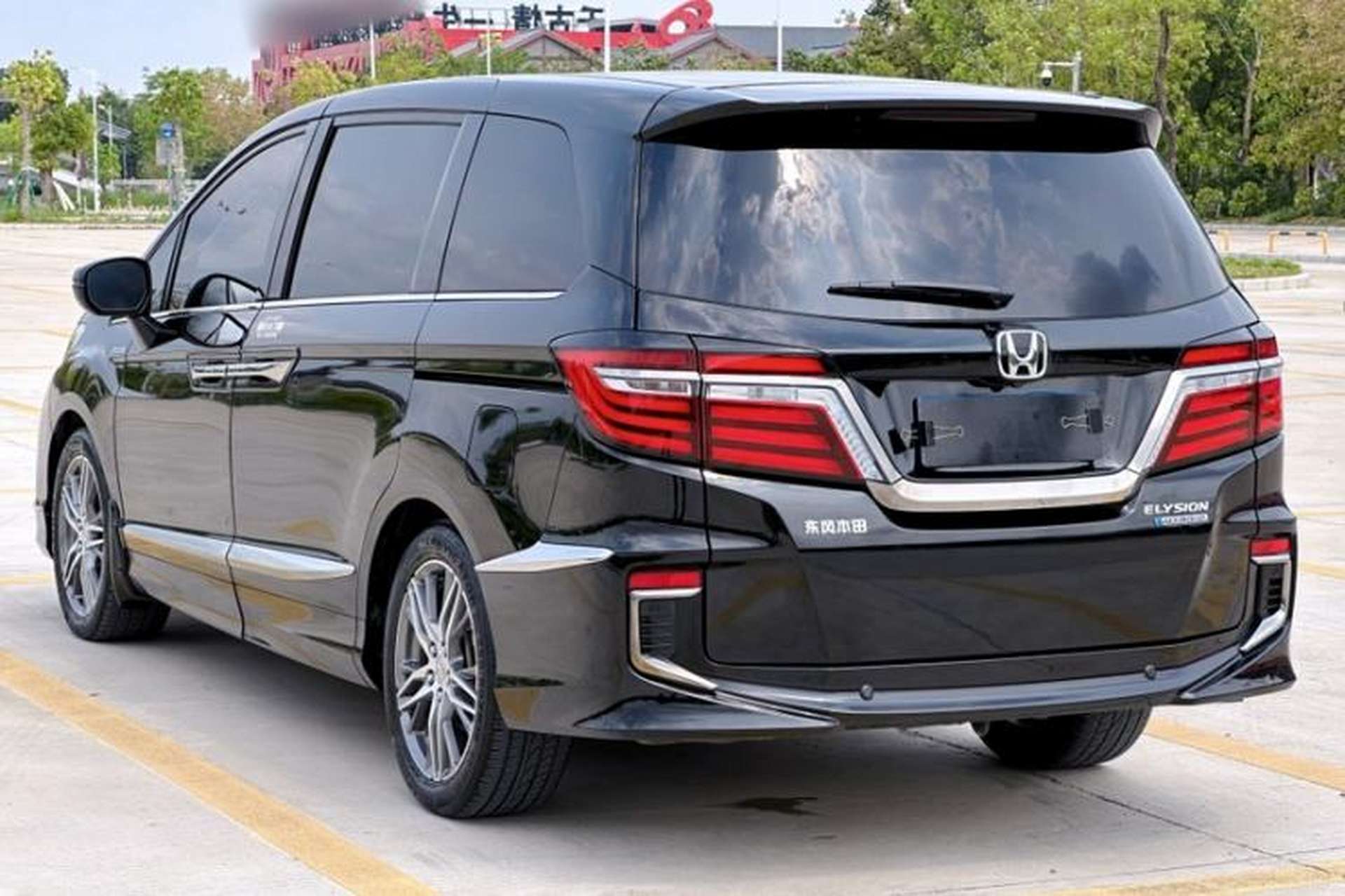Used Honda Elysion 2019 2.0L Hybrid Luxury Edition Exterior 3