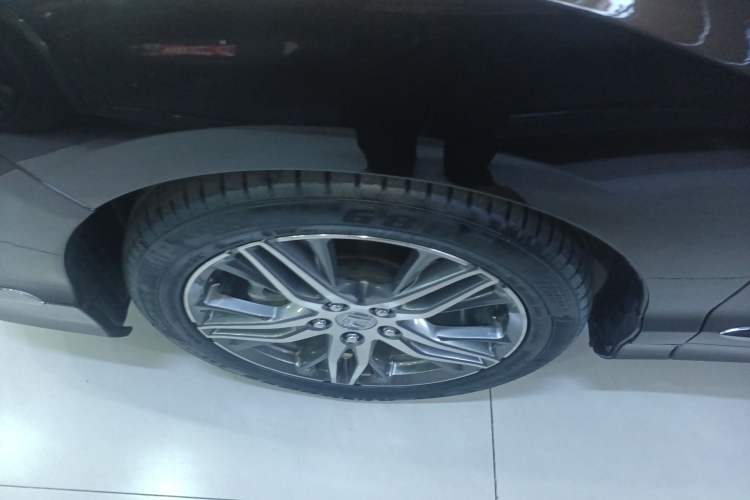 Used Honda Elysion 2019 2.0L Hybrid Supreme Edition Exterior 4