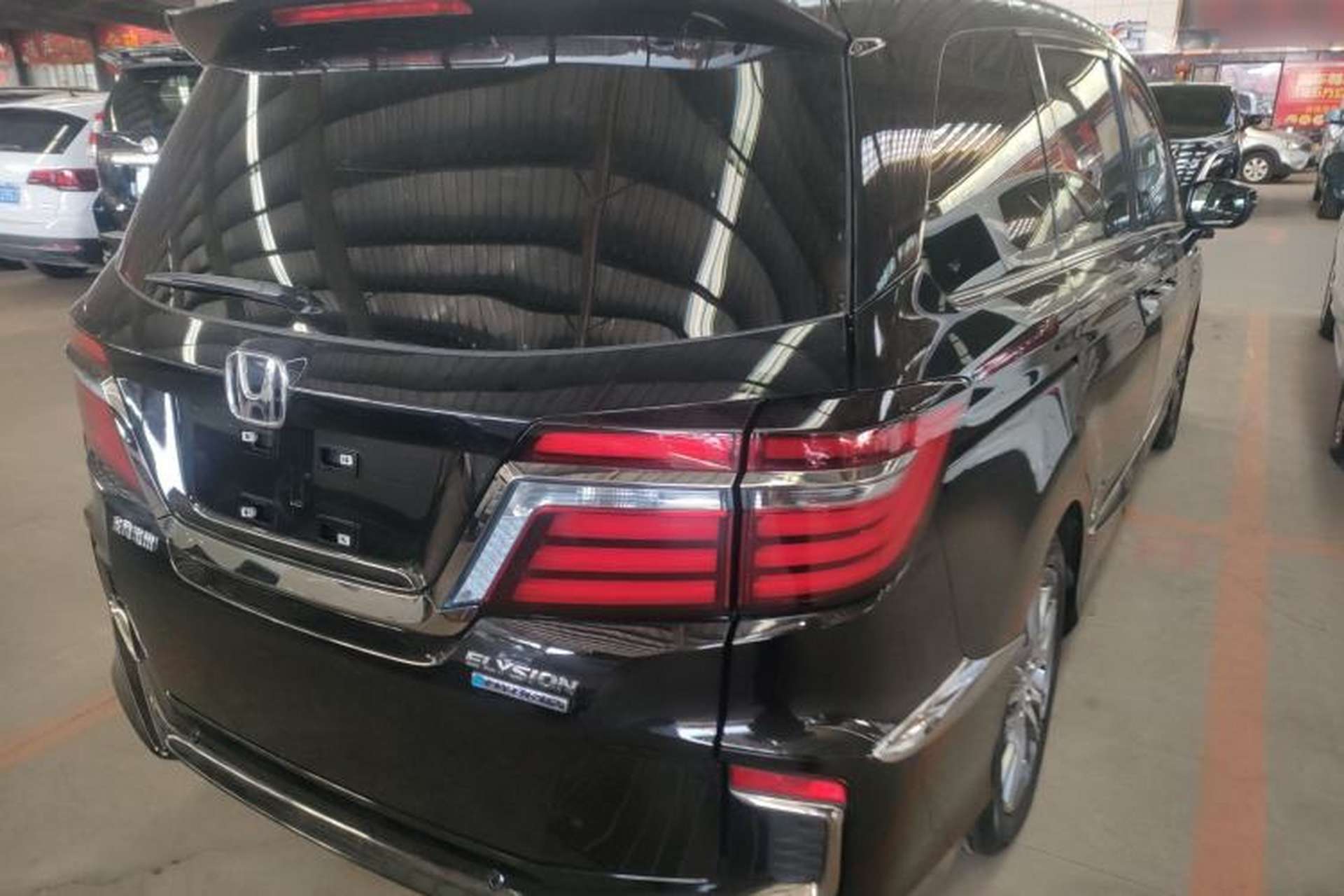Used Honda Elysion 2019 2.0L Hybrid Luxury Edition Exterior 5