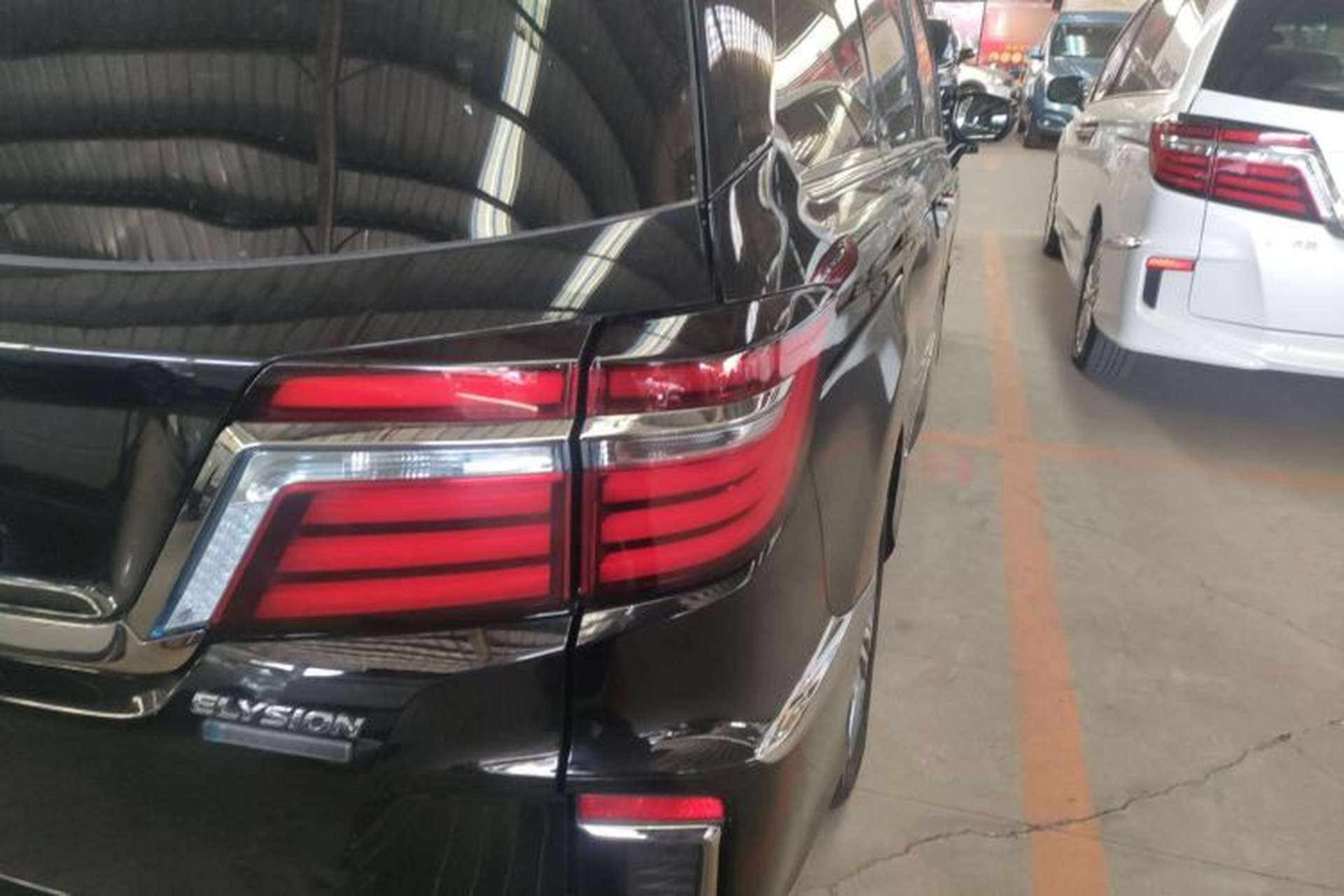 Used Honda Elysion 2019 2.0L Hybrid Luxury Edition Exterior 6