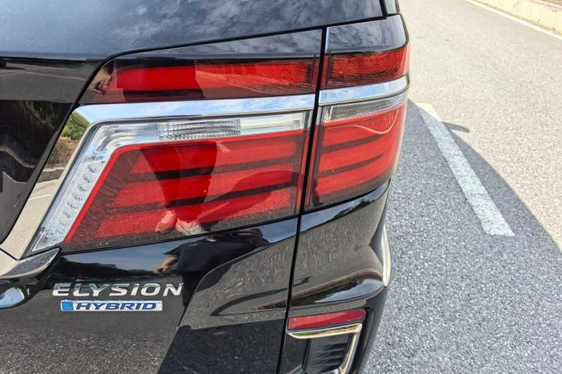 Used Honda Elysion 2019 2.0L Hybrid Luxury Edition Exterior 9