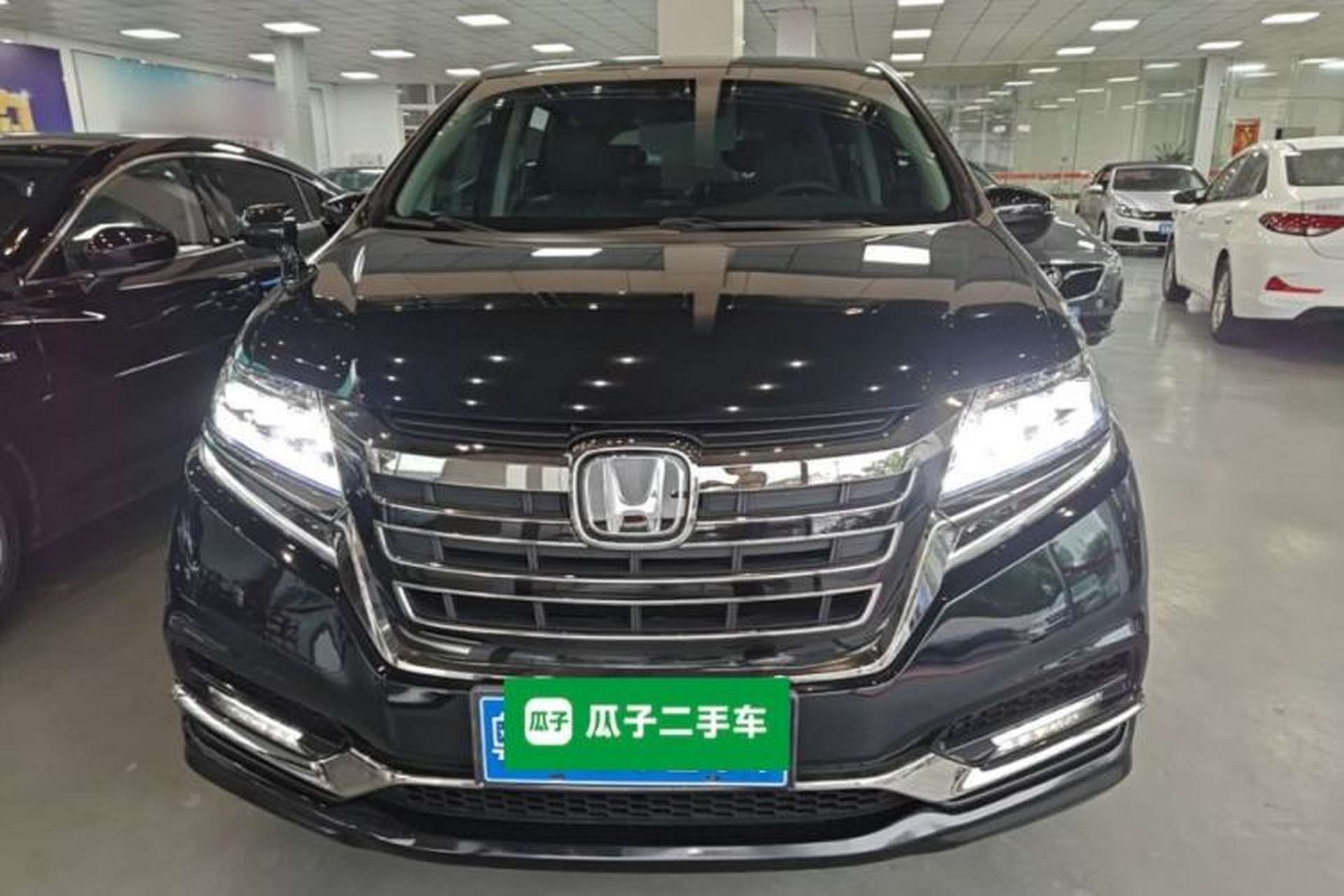 Used Honda Elysion 2019 2.0L Hybrid Luxury Edition Front