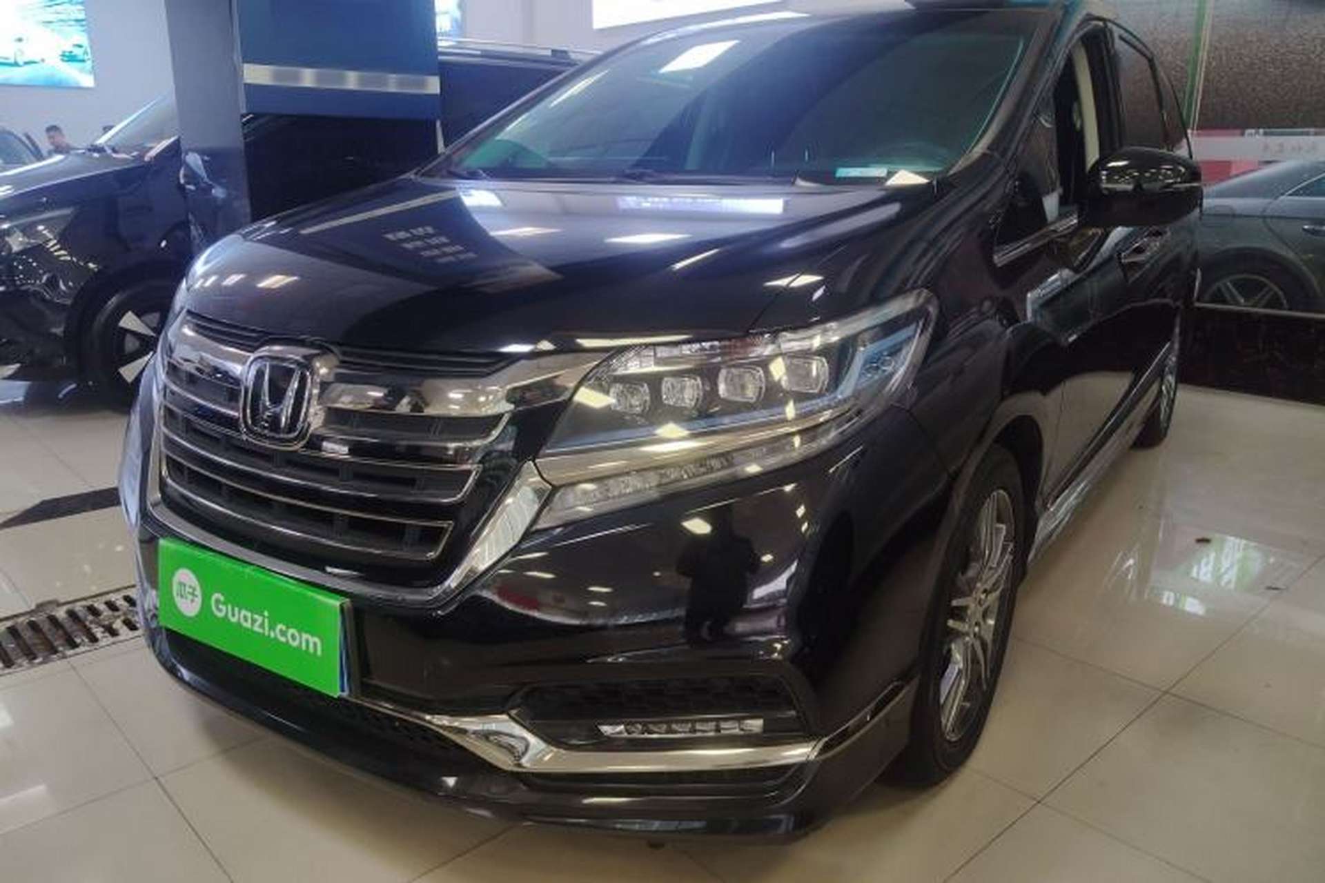 Used Honda Elysion 2019 2.0L Hybrid Luxury Edition Front Left 45 Deg