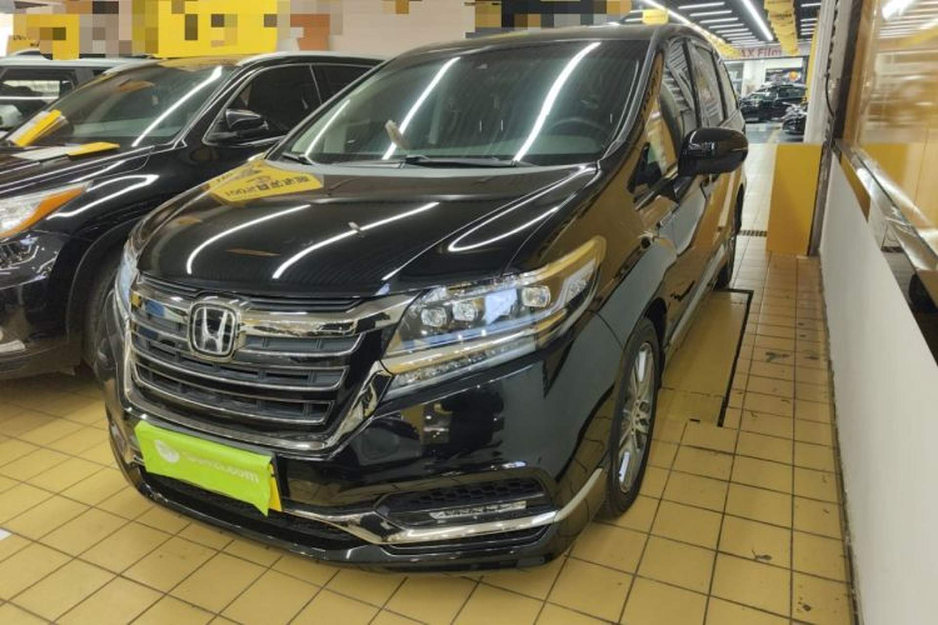 Used Honda Elysion 2019 2.0L Hybrid Luxury Edition Front Left 45 Deg