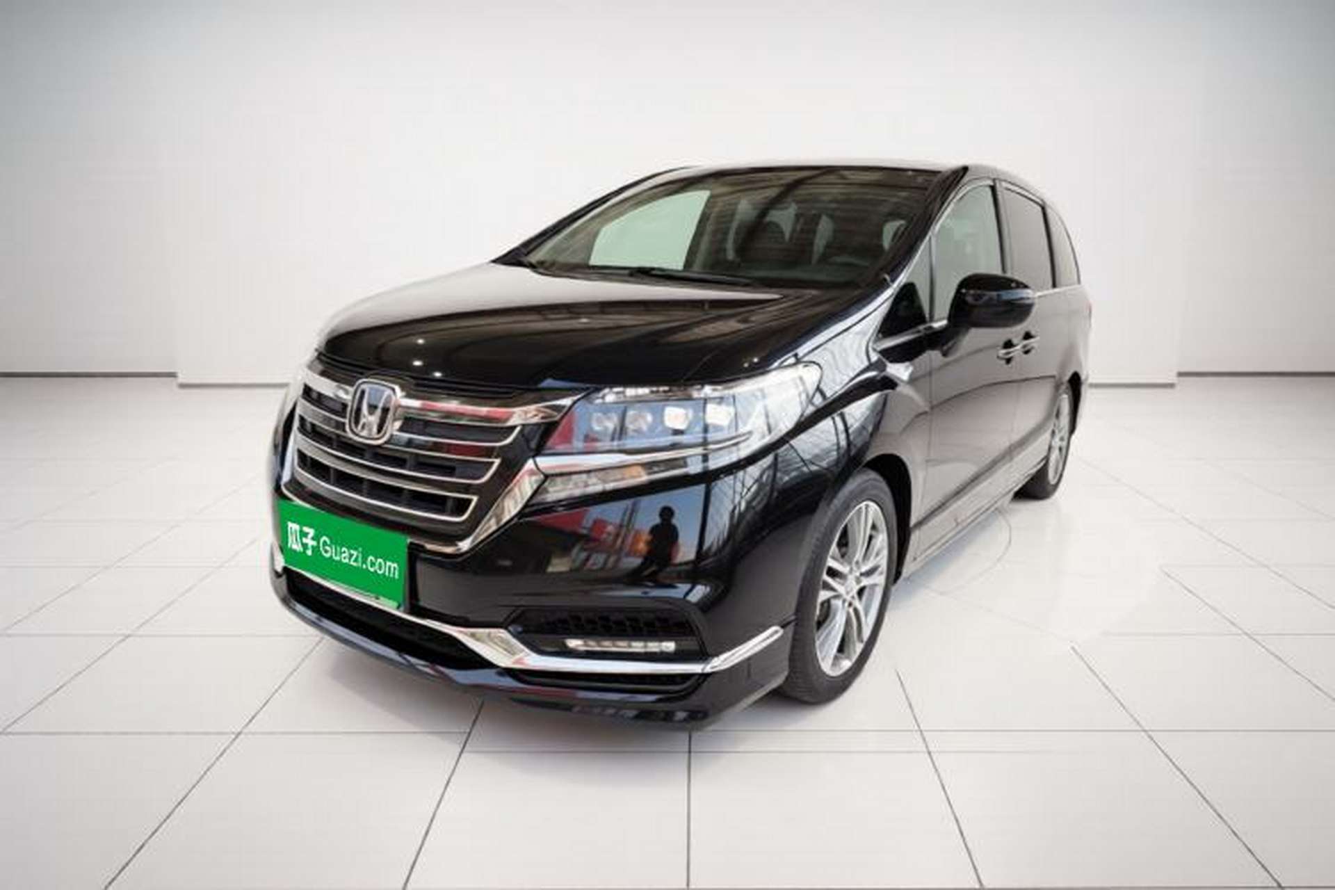 Used Honda Elysion 2019 2.0L Hybrid Luxury Edition Front Left 45 Deg