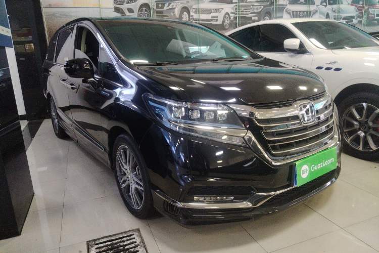 Used Honda Elysion 2019 2.0L Hybrid Luxury Edition Front Right 45 Deg