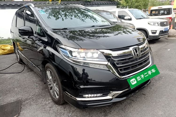 Used Honda Elysion 2019 2.0L Hybrid Supreme Edition Front Right 45 Deg