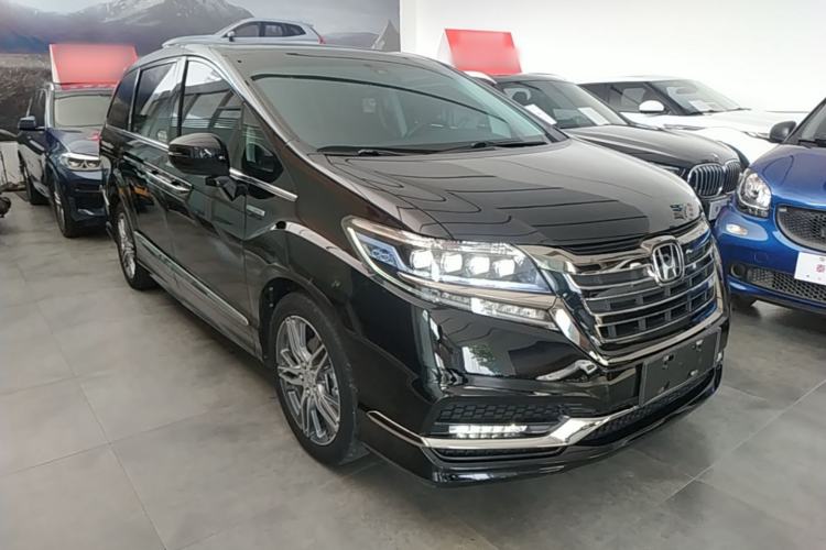 Used Honda Elysion 2019 2.0L Hybrid Comfort Edition Front Right 45 Deg