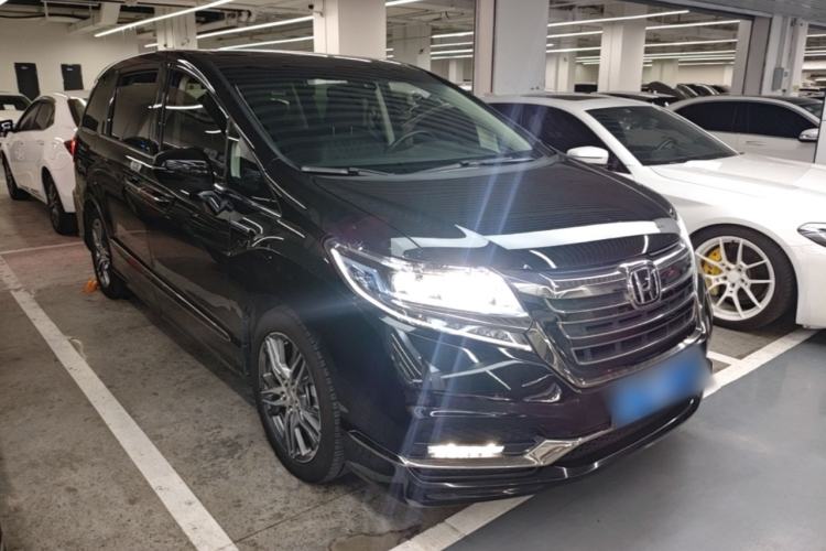 Used Honda Elysion 2019 2.0L Hybrid Luxury Edition Front Right 45 Deg