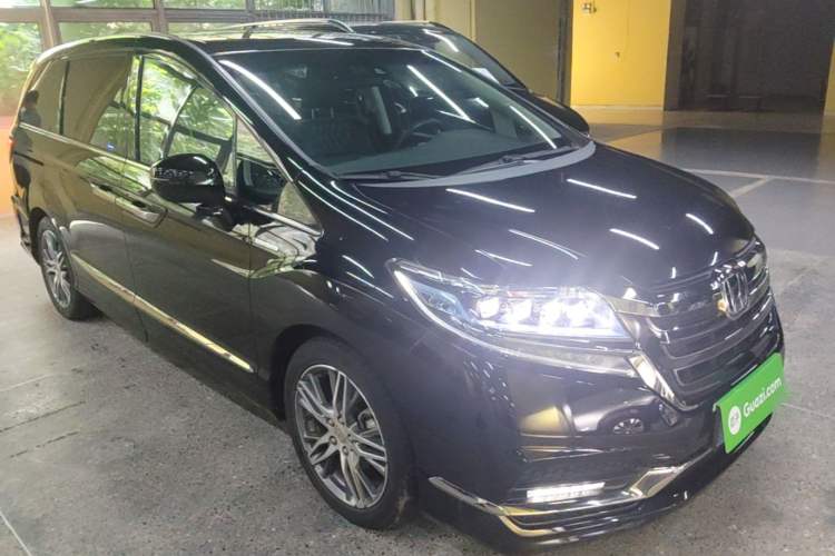 Used Honda Elysion 2019 2.0L Hybrid Luxury Edition Front Right 45 Deg