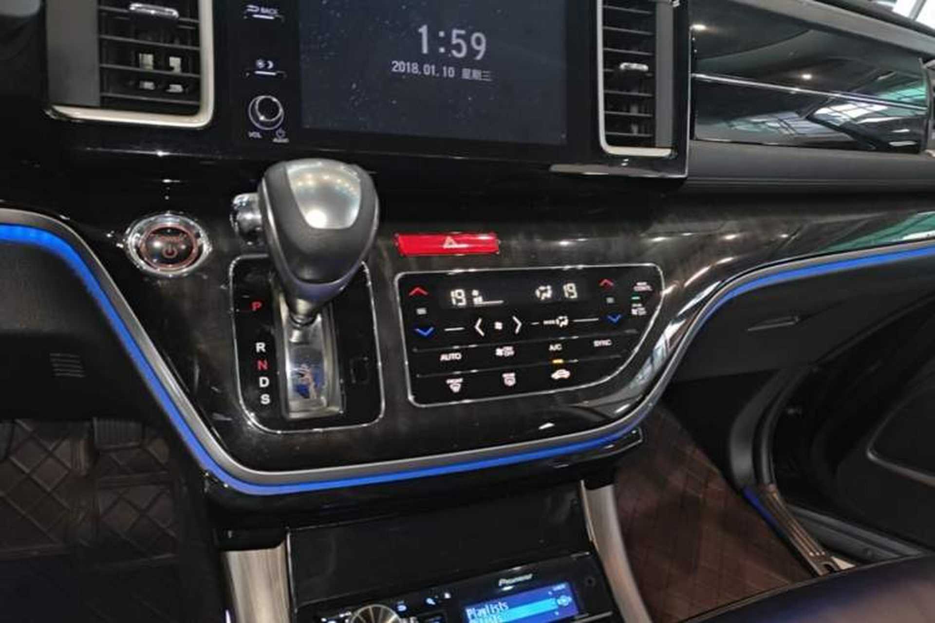 Used Honda Elysion 2019 2.0L Hybrid Luxury Edition Gear Lever