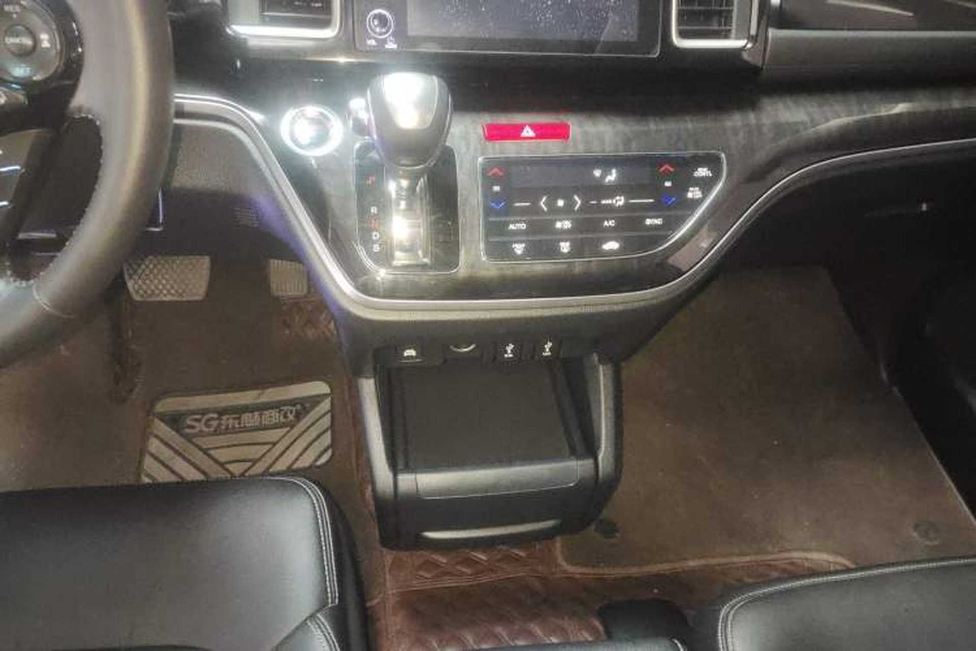 Used Honda Elysion 2019 2.0L Hybrid Comfort Edition Gear Lever