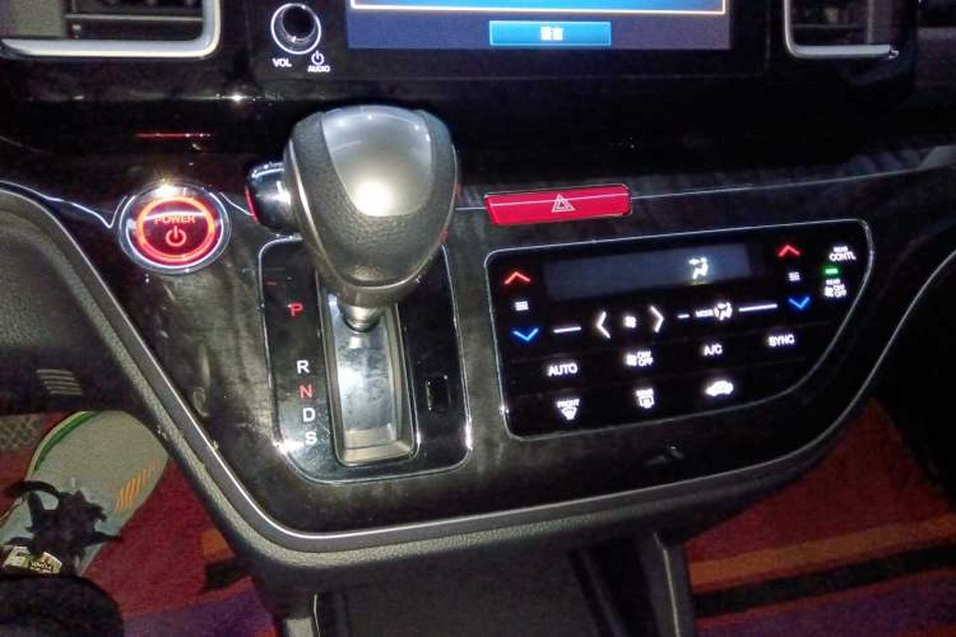 Used Honda Elysion 2019 2.0L Hybrid Luxury Edition Gear Lever