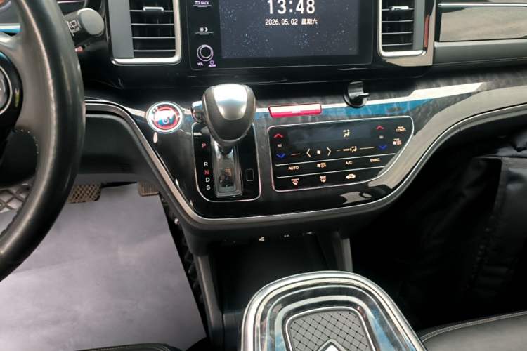 Used Honda Elysion 2019 2.0L Hybrid Luxury Edition Gear Lever