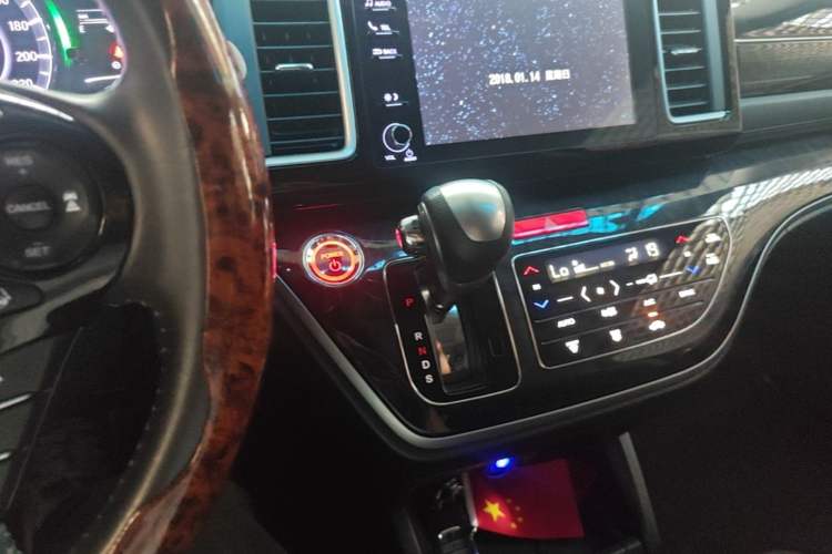 Used Honda Elysion 2019 2.0L Hybrid Luxury Edition Gear Lever