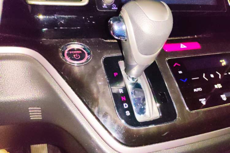 Used Honda Elysion 2019 2.0L Hybrid Luxury Edition Gear Lever