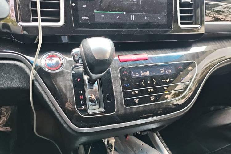 Used Honda Elysion 2019 2.0L Hybrid Luxury Edition Gear Lever