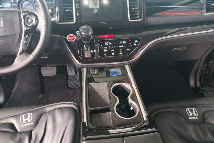 Used Honda Elysion 2019 2.0L Hybrid Luxury Edition Gear Lever