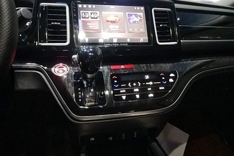 Used Honda Elysion 2019 2.0L Hybrid Luxury Edition Gear Lever