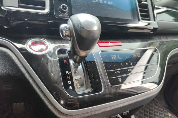 Used Honda Elysion 2019 2.0L Hybrid Luxury Edition Gear Lever