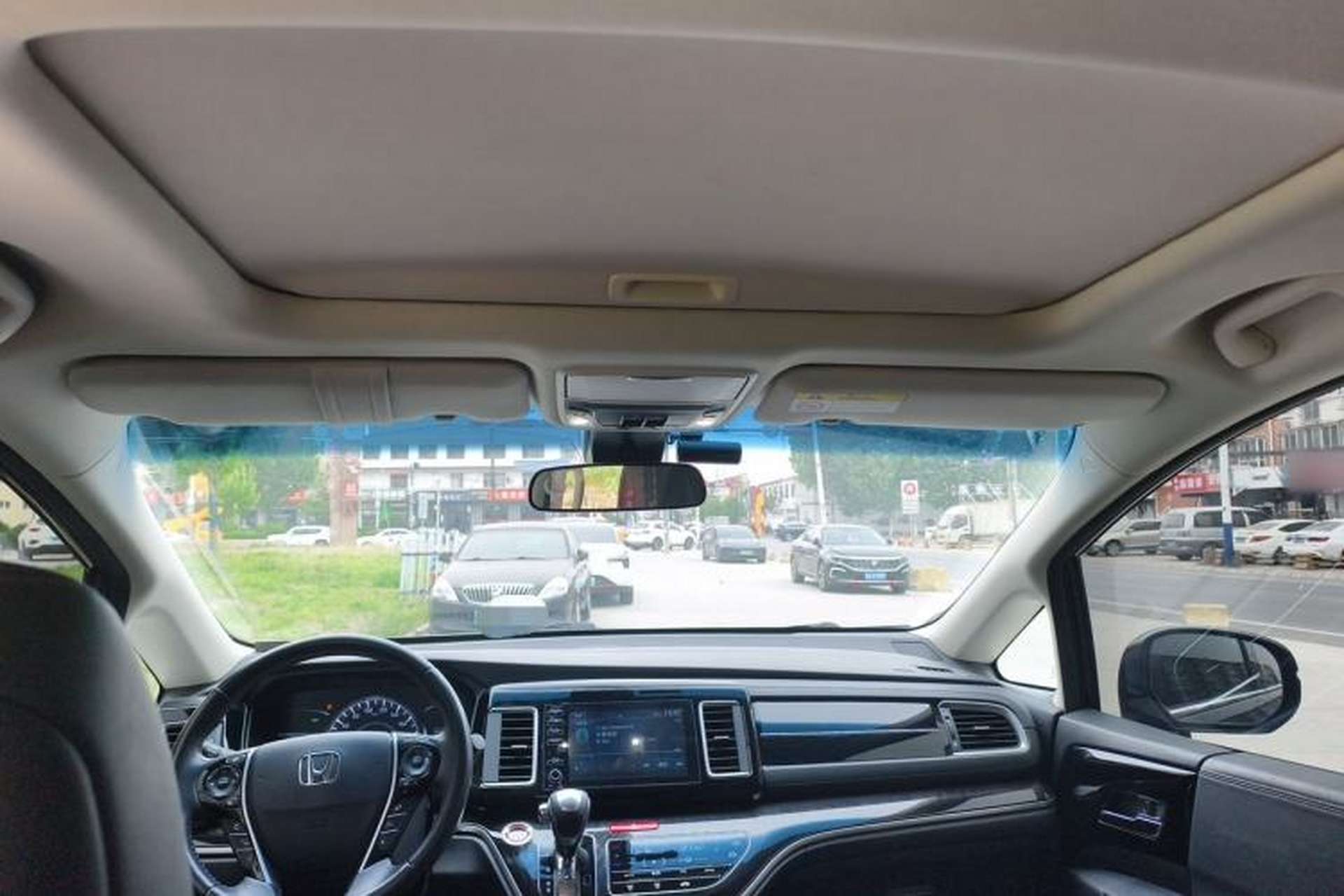 Used Honda Elysion 2019 2.0L Hybrid Luxury Edition Headliner