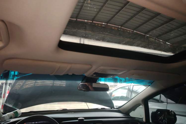 Used Honda Elysion 2019 2.0L Hybrid Luxury Edition Headliner