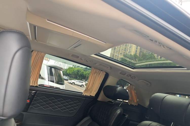 Used Honda Elysion 2019 2.0L Hybrid Supreme Edition Headliner