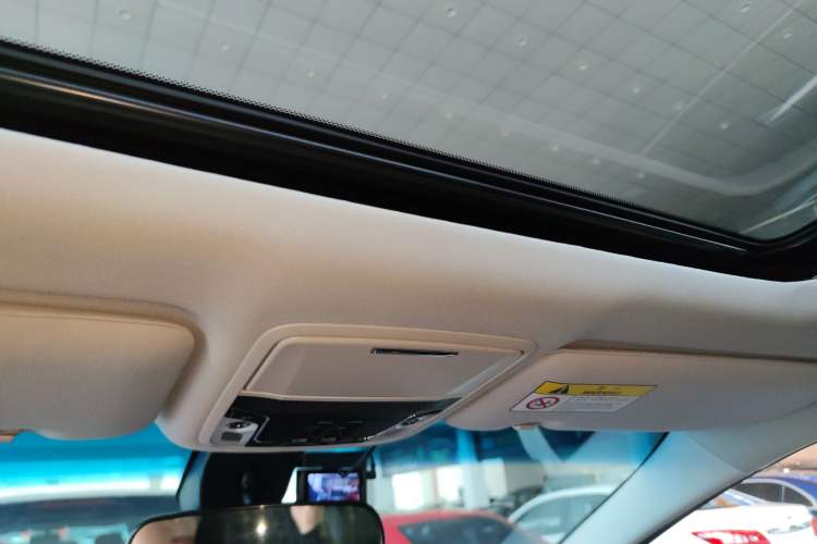 Used Honda Elysion 2019 2.0L Hybrid Luxury Edition Headliner
