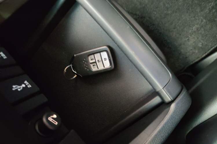 Used Honda Elysion 2019 2.0L Hybrid Luxury Edition Interior 1