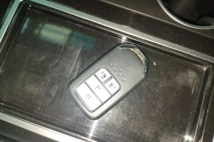 Used Honda Elysion 2019 2.0L Hybrid Luxury Edition Interior 1
