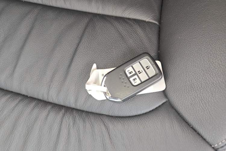 Used Honda Elysion 2019 2.0L Hybrid Luxury Edition Interior 1