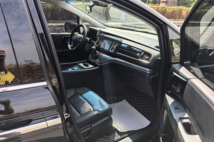 Used Honda Elysion 2019 2.0L Hybrid Luxury Edition Interior 10