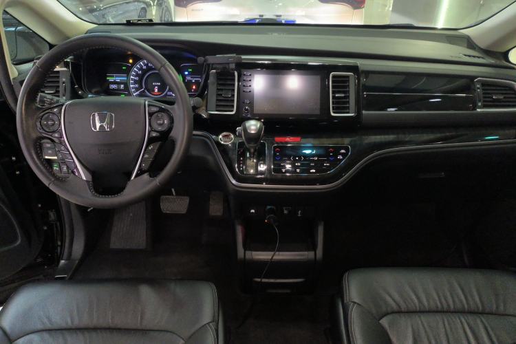 Used Honda Elysion 2019 2.0L Hybrid Luxury Edition Interior 2