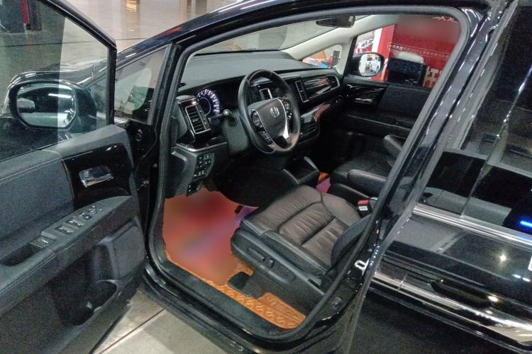 Used Honda Elysion 2019 2.0L Hybrid Luxury Edition Interior 3