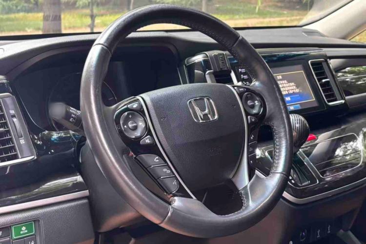 Used Honda Elysion 2019 2.0L Hybrid Luxury Edition Interior 4