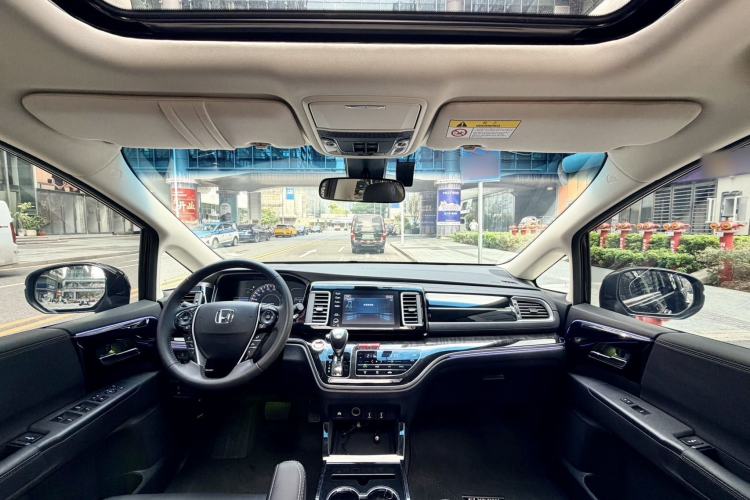 Used Honda Elysion 2019 2.0L Hybrid Luxury Edition Interior 4