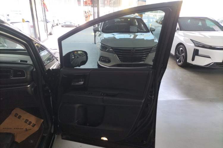 Used Honda Elysion 2019 2.0L Hybrid Luxury Edition Interior 5