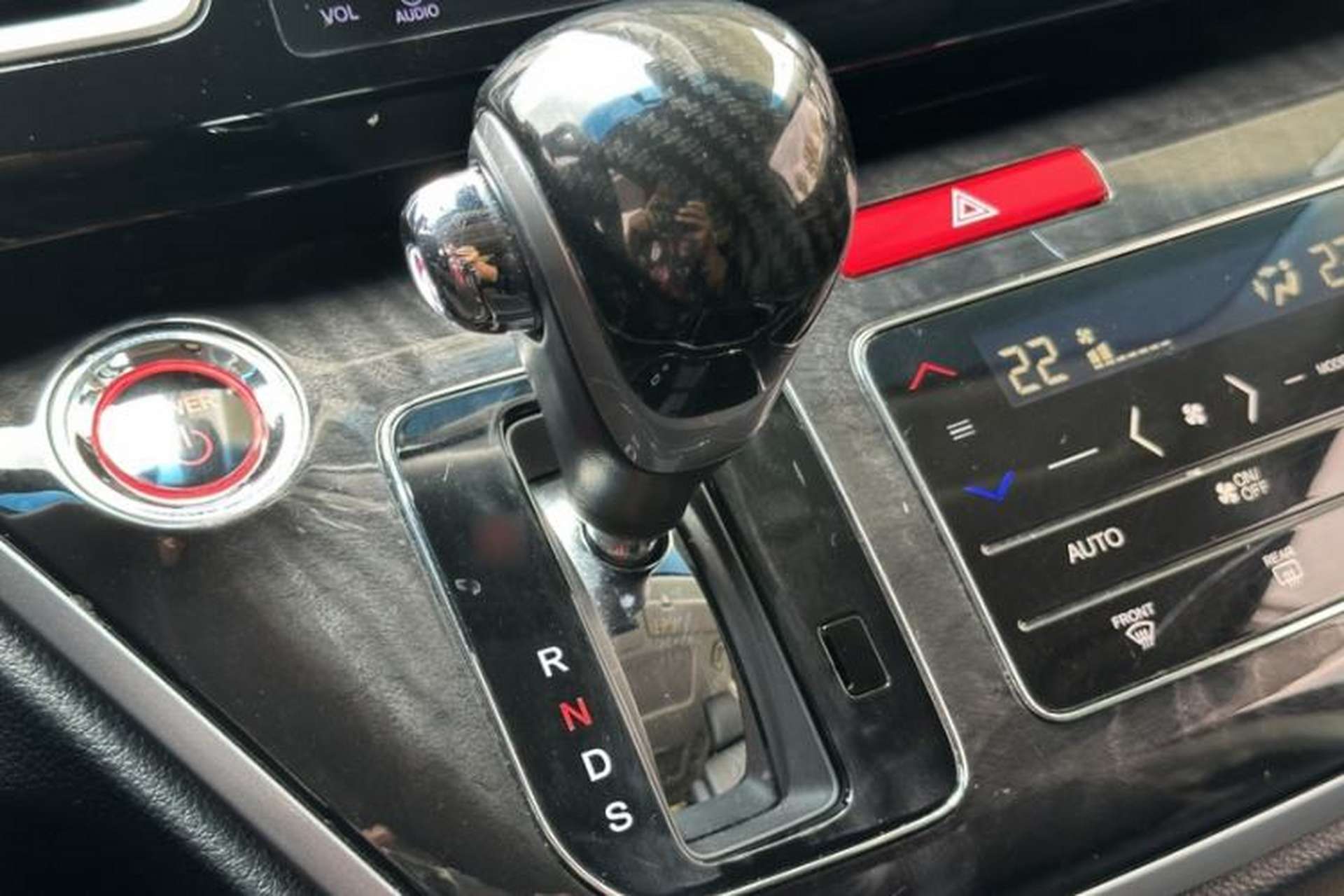 Used Honda Elysion 2019 2.0L Hybrid Luxury Edition Interior 6