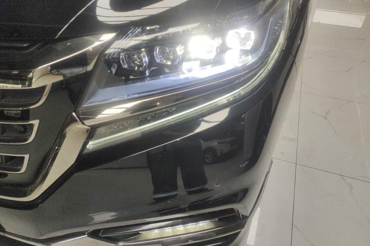Used Honda Elysion 2019 2.0L Hybrid Comfort Edition Left Front Headlight