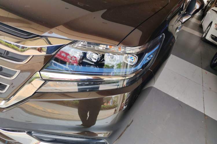 Used Honda Elysion 2019 2.0L Hybrid Luxury Edition Left Front Headlight