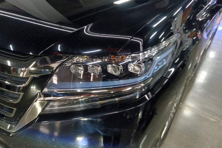Used Honda Elysion 2019 2.0L Hybrid Luxury Edition Left Front Headlight